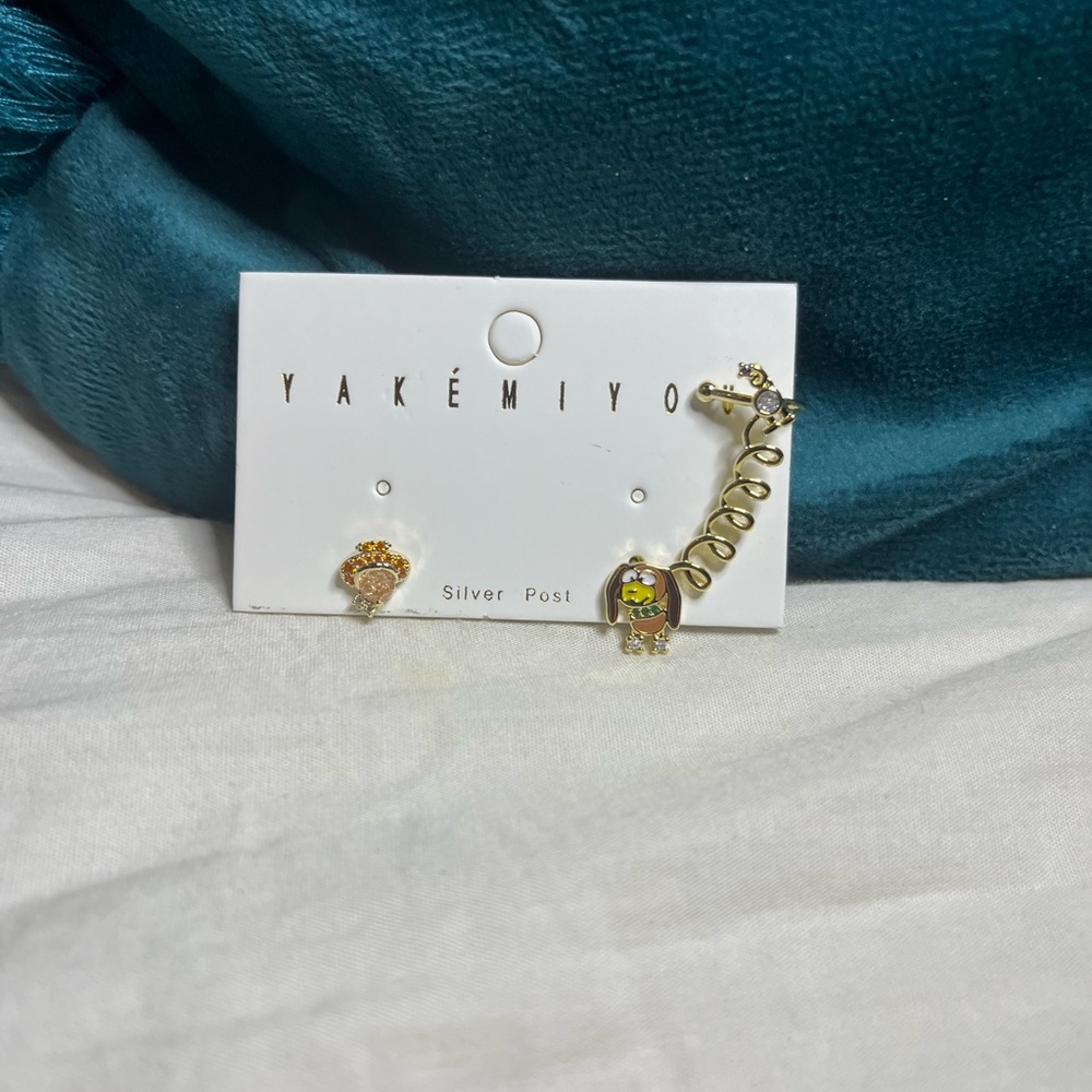 NWT Slinky Dog Earring Set